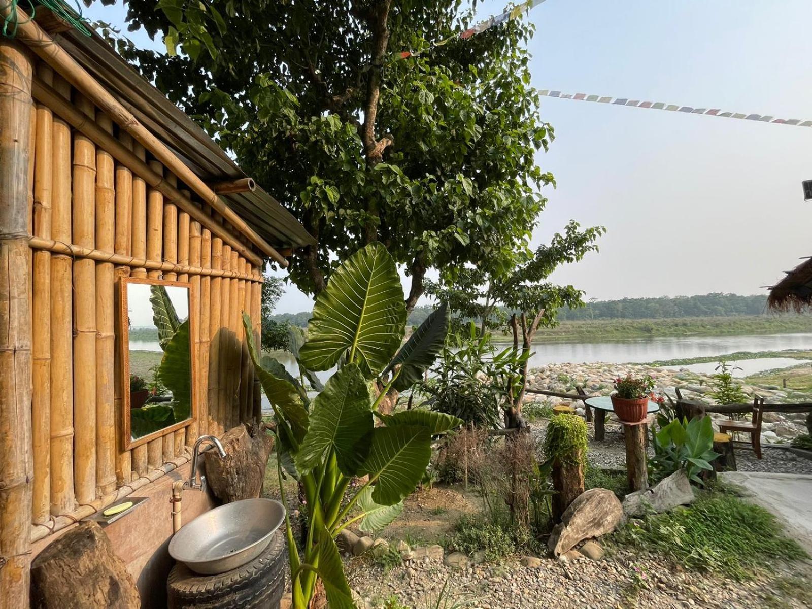 Bamby Chilling House - Feel The Nature Sauraha Εξωτερικό φωτογραφία