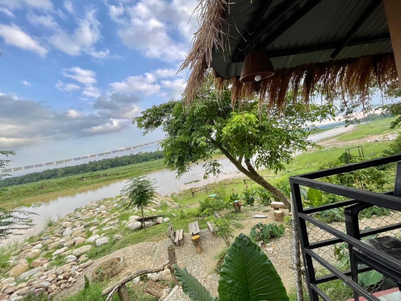 Bamby Chilling House - Feel The Nature Sauraha Εξωτερικό φωτογραφία