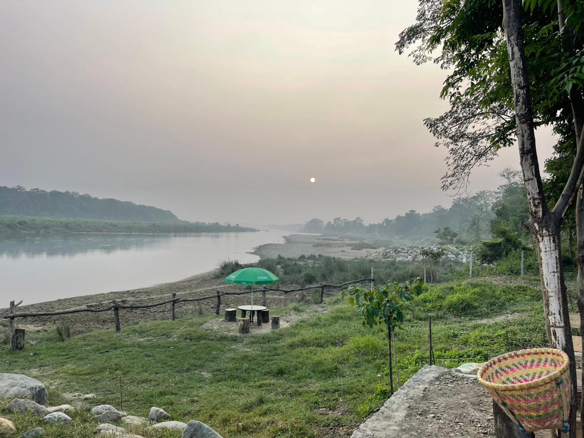 Bamby Chilling House - Feel The Nature Sauraha Εξωτερικό φωτογραφία