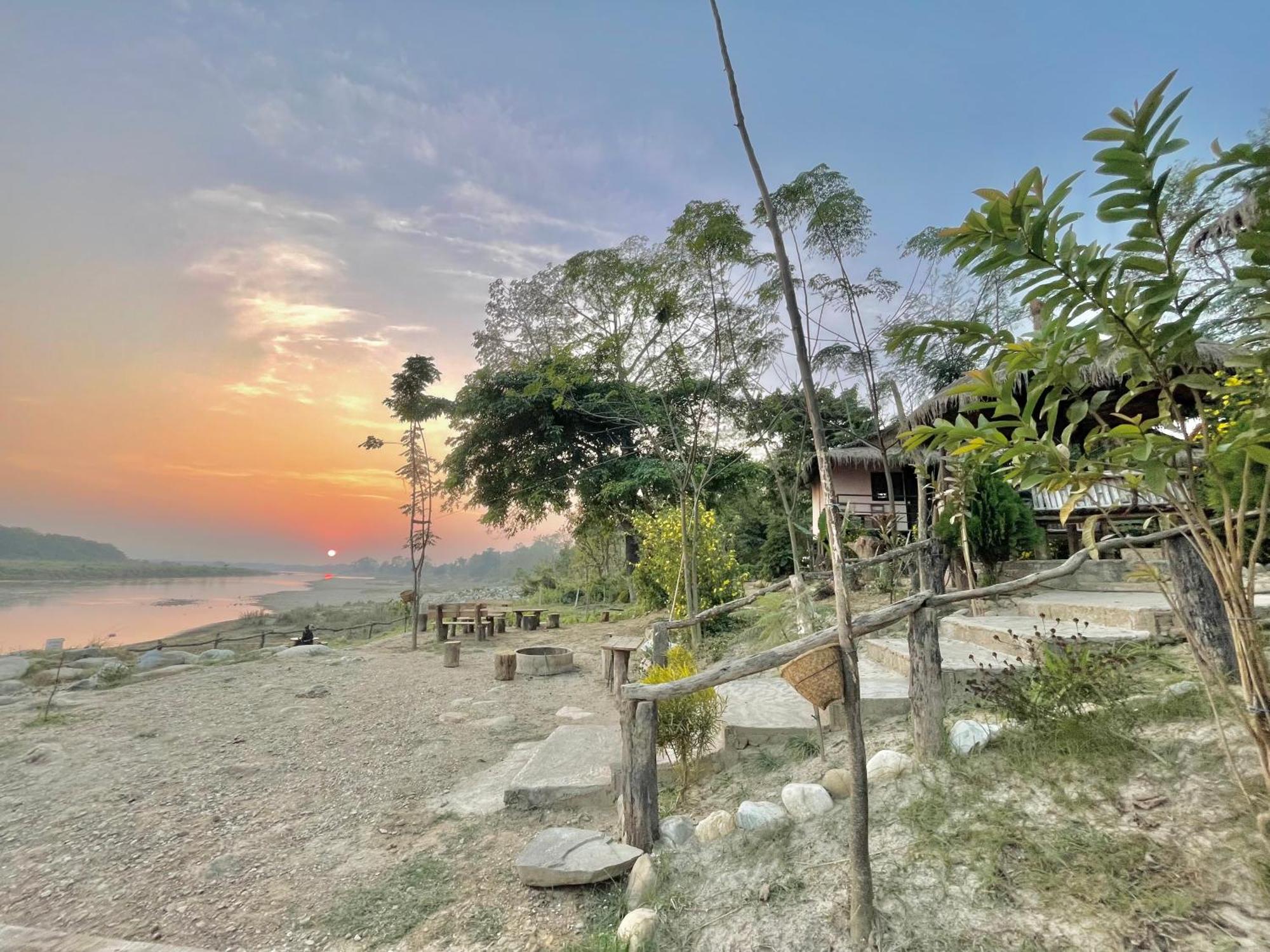 Bamby Chilling House - Feel The Nature Sauraha Εξωτερικό φωτογραφία